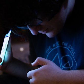 photo 1543810317 64eabc91674f